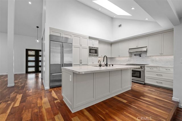3962 Mistral, Huntington Beach, CA 92649
