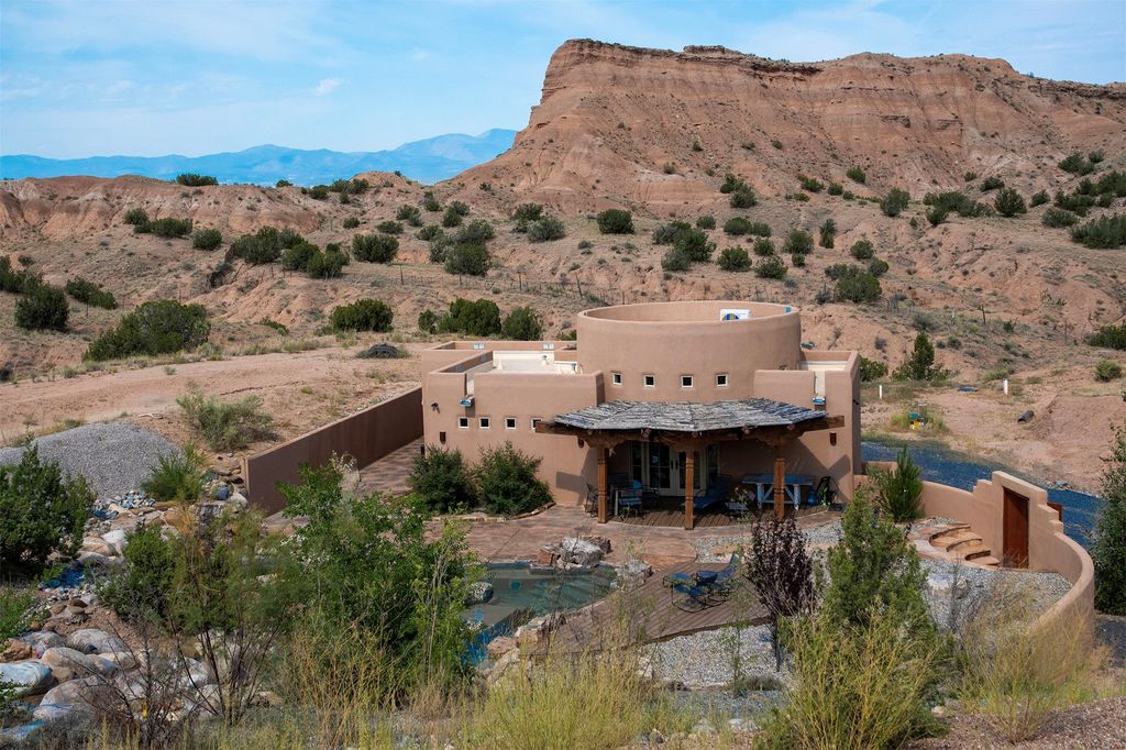 19 Camino Juandell, Chimayo, NM 87522