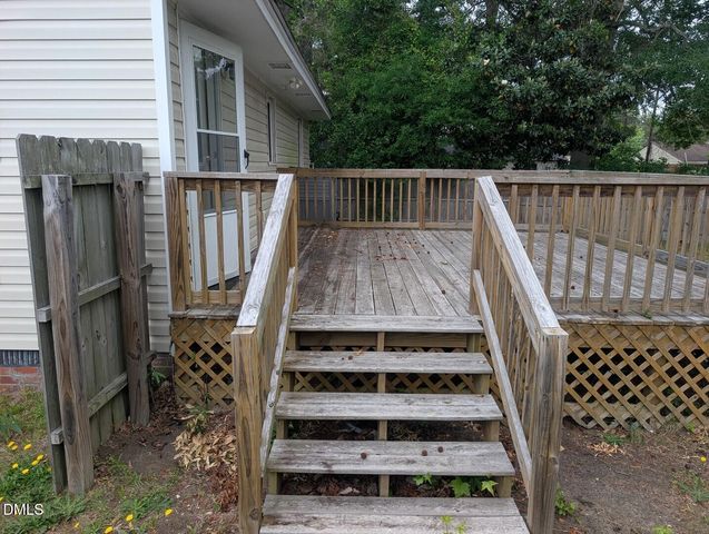 306 W Duke Street, Dunn, NC 28334
