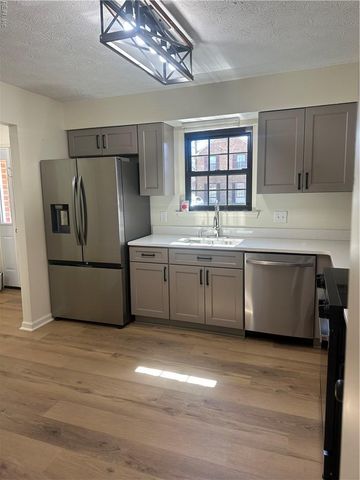 369 Deputy Ln Unit E, Newport News, VA 23608