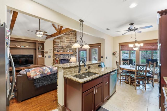 365 Dublin Circle, Gordonville, TX 76245