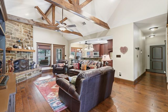 365 Dublin Circle, Gordonville, TX 76245