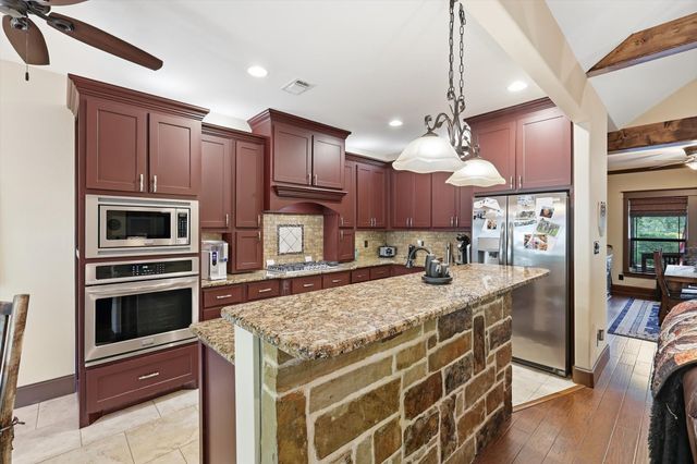 365 Dublin Circle, Gordonville, TX 76245