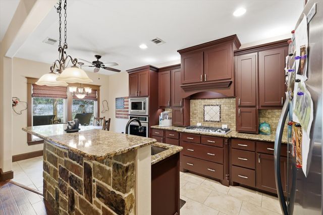 365 Dublin Circle, Gordonville, TX 76245