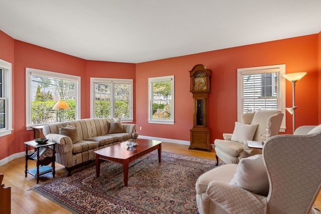 322 Cabot St, Newton, MA 02460