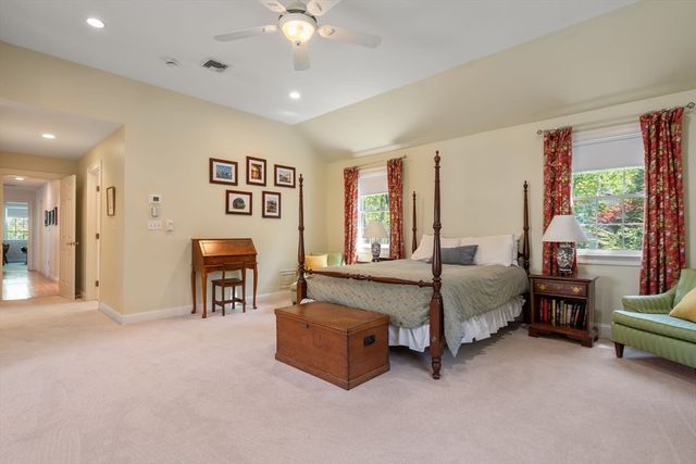 322 Cabot St, Newton, MA 02460