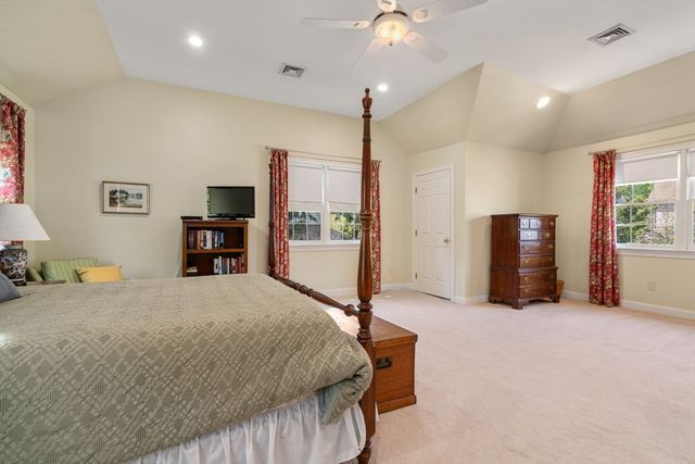 322 Cabot St, Newton, MA 02460