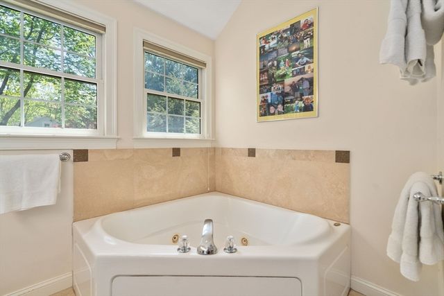 322 Cabot St, Newton, MA 02460