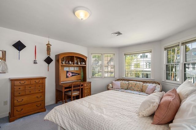 322 Cabot St, Newton, MA 02460