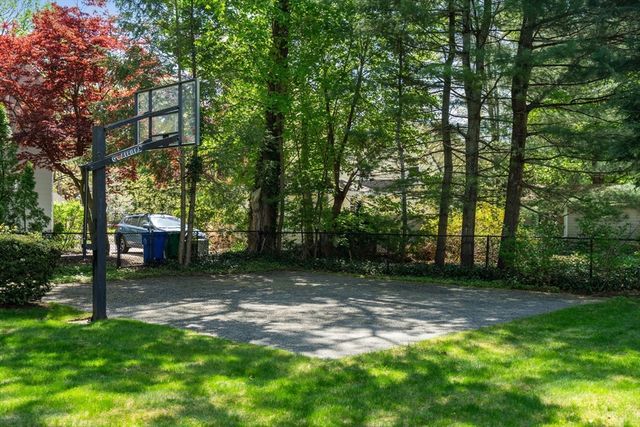 322 Cabot St, Newton, MA 02460