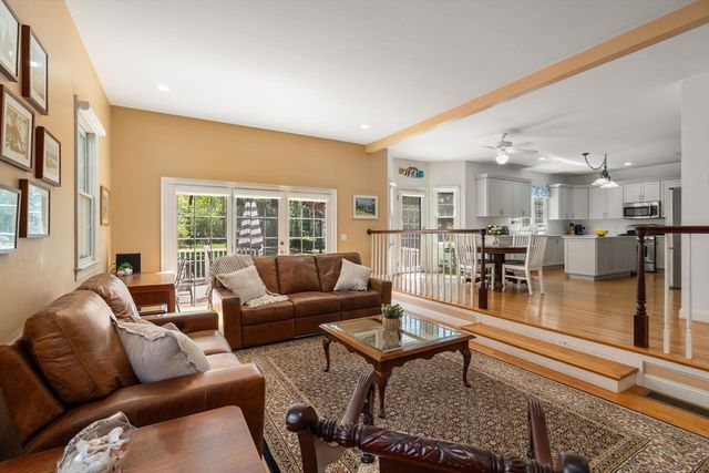 322 Cabot St, Newton, MA 02460