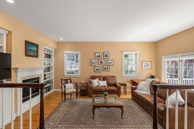 322 Cabot St, Newton, MA 02460
