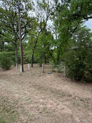 905 Tupuna Drive, Tool, TX 75143