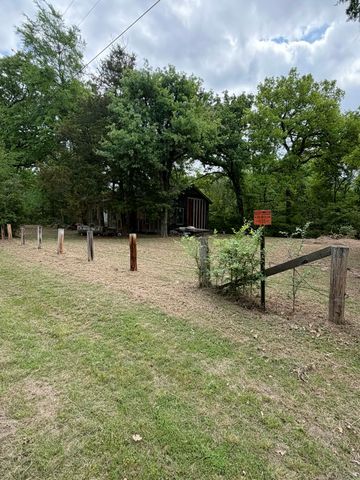 905 Tupuna Drive, Tool, TX 75143