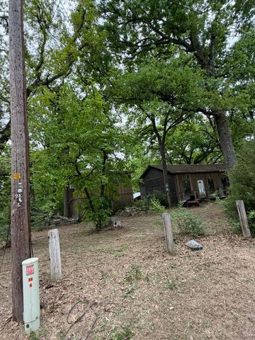 905 Tupuna Drive, Tool, TX 75143