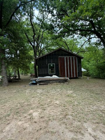 905 Tupuna Drive, Tool, TX 75143