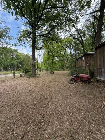 905 Tupuna Drive, Tool, TX 75143