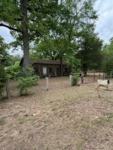 905 Tupuna Drive, Tool, TX 75143