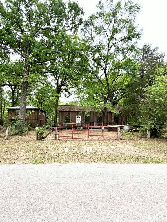 905 Tupuna Drive, Tool, TX 75143