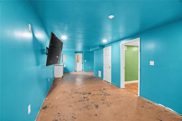 2147 Jones Road NW, Atlanta, GA 30318