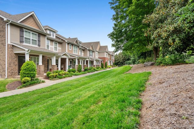 1908 Boxelder Aly, Hermitage, TN 37076