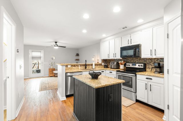 1908 Boxelder Aly, Hermitage, TN 37076