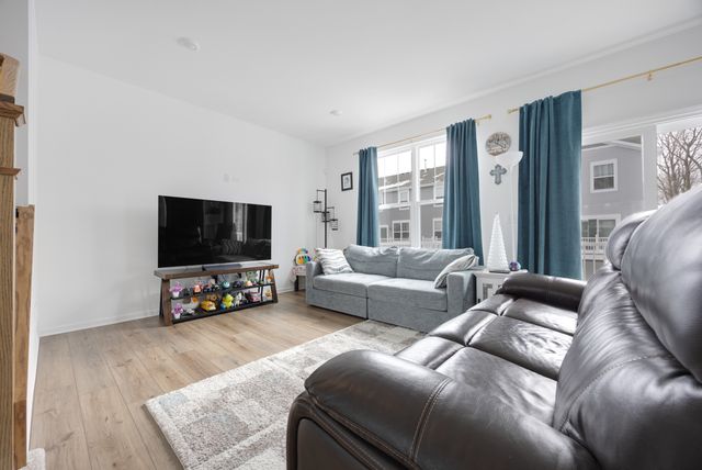 620 Wolverine Drive, Aurora, IL 60502