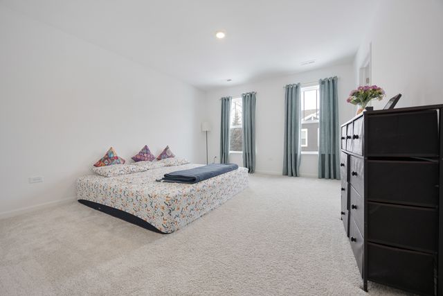 620 Wolverine Drive, Aurora, IL 60502