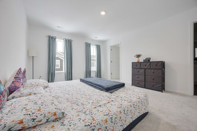 620 Wolverine Drive, Aurora, IL 60502