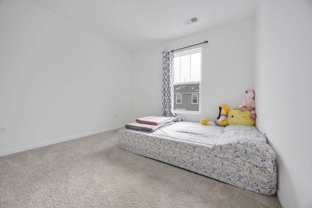 620 Wolverine Drive, Aurora, IL 60502