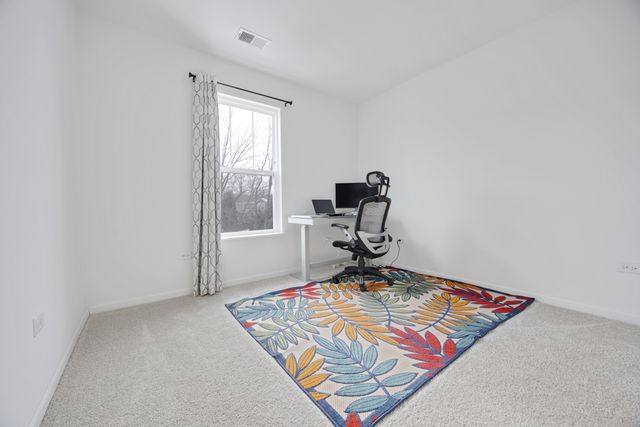 620 Wolverine Drive, Aurora, IL 60502