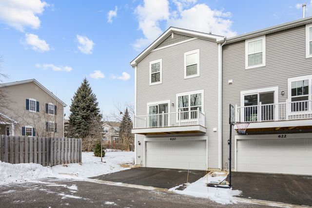 620 Wolverine Drive, Aurora, IL 60502