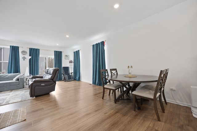 620 Wolverine Drive, Aurora, IL 60502