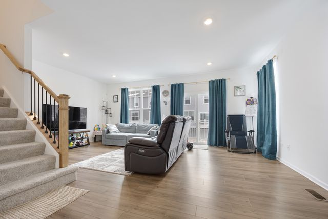 620 Wolverine Drive, Aurora, IL 60502