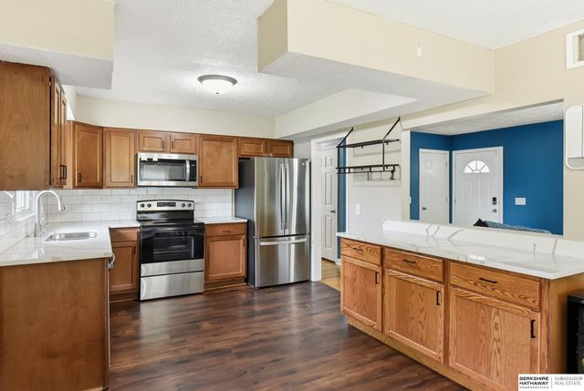 4864 Saratoga Street, Omaha, NE 68104