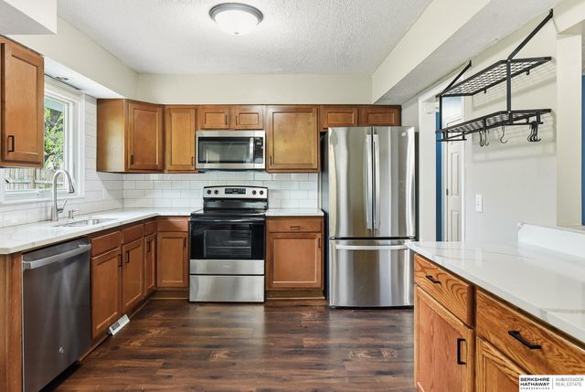 4864 Saratoga Street, Omaha, NE 68104