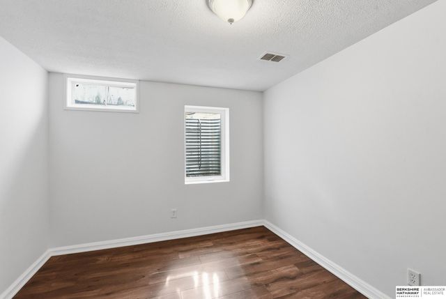 4864 Saratoga Street, Omaha, NE 68104
