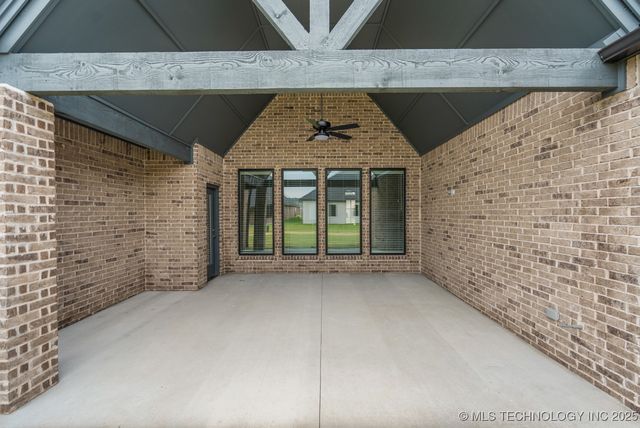 5809 E 126th Place S, Tulsa, OK 74008