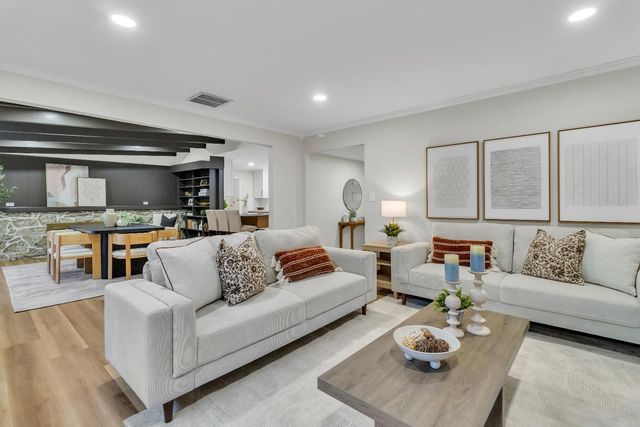 8200 Shangrila Dr, Fair Oaks, CA 95628