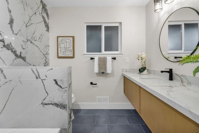 8200 Shangrila Dr, Fair Oaks, CA 95628