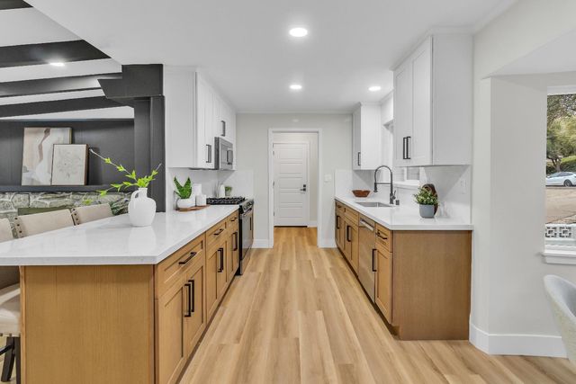 8200 Shangrila Dr, Fair Oaks, CA 95628