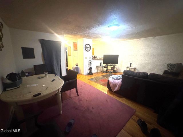 31 3rd Avenue, Albany, NY 12202