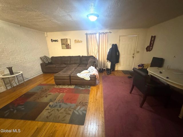 31 3rd Avenue, Albany, NY 12202