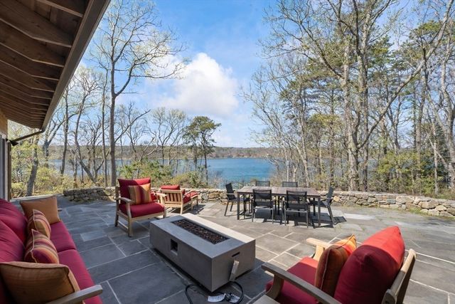 309 Barnes Road, Oak Bluffs, MA 02557