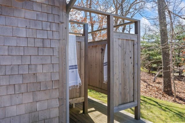 309 Barnes Road, Oak Bluffs, MA 02557