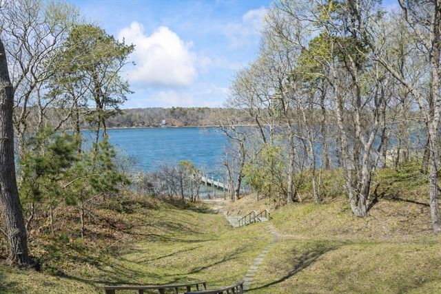 309 Barnes Road, Oak Bluffs, MA 02557
