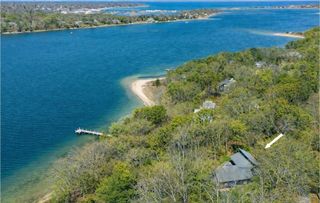 309 Barnes Road, Oak Bluffs, MA 02557