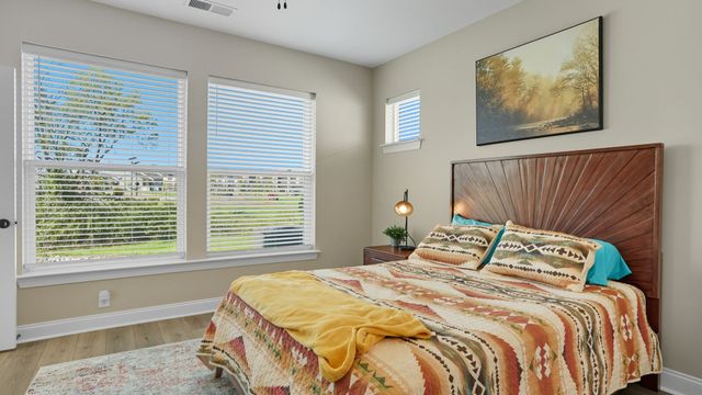 1069 Linn Cove Ct, Gallatin, TN 37066