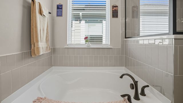 1069 Linn Cove Ct, Gallatin, TN 37066