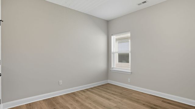 1069 Linn Cove Ct, Gallatin, TN 37066